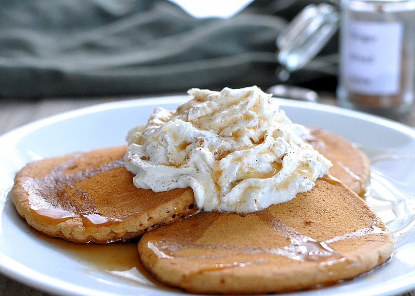 Quick and Easy Gingerbread Pancakes 