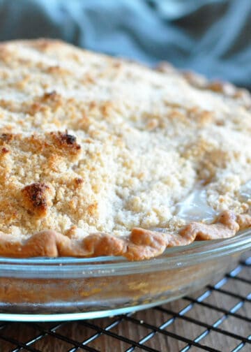 Pear Ginger Pie With Crumb Topping Cook This Again Mom 