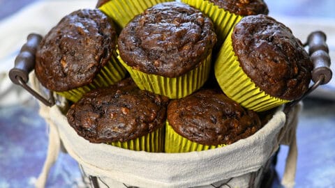 OXO - We support a midweek treat, like these chocolatey banana muffins from  @asassyspoon — ready for baking in our Non-Stick Pro 12 Cup Muffin Pan. 📸:  @asassyspoon